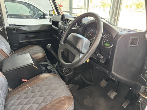Land Rover Defender puma 130 2.2 High capacity in Namibia