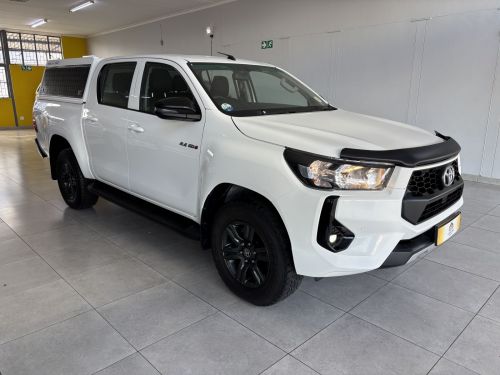 Pre-owned Toyota Toyota Hilux 2.4 4x4 A/t D/cab for sale in 