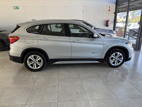 BMW X3 2.0 Diesel A/t Xdrive in Namibia
