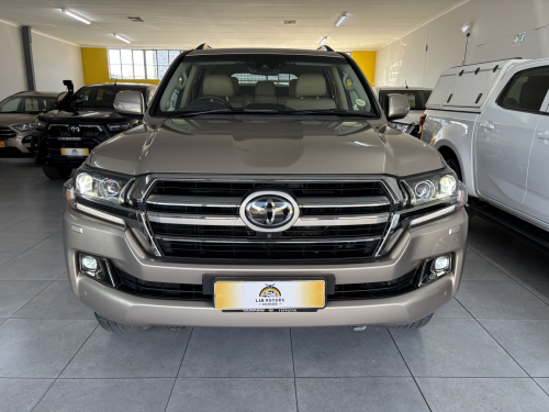 Toyota 200 VXR 4.5 Diesel A/t in Namibia