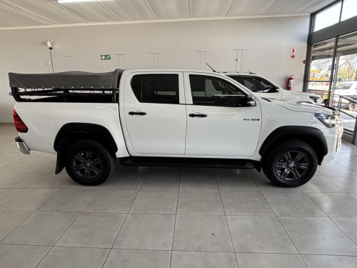 Toyota Hilux D/cab 2.4 M/t 2x4 in Namibia