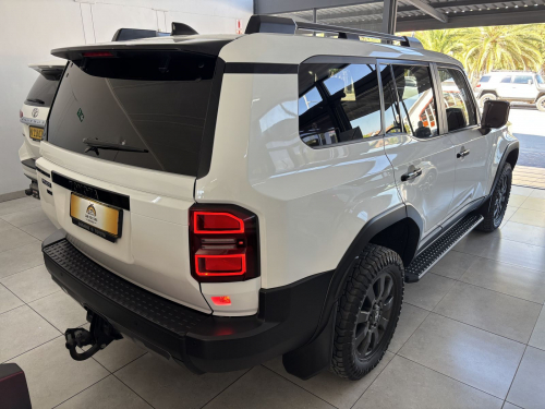 Toyota Prado VX- R 2.8 A/T 4X4 in Namibia