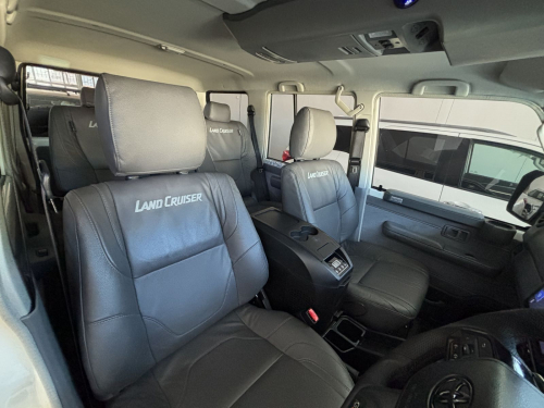 Toyota Land Cruiser 76 series 2.8 Gd6 Vx A/t in Namibia