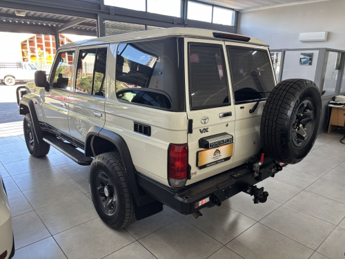 Toyota Land Cruiser 76 series 2.8 Gd6 Vx A/t in Namibia