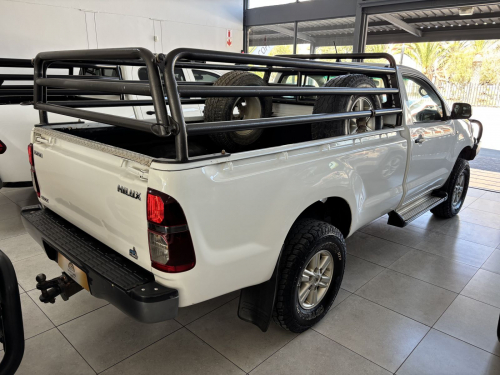 Toyota Hilux D4d 2.5 2x4 M/t SRX in Namibia
