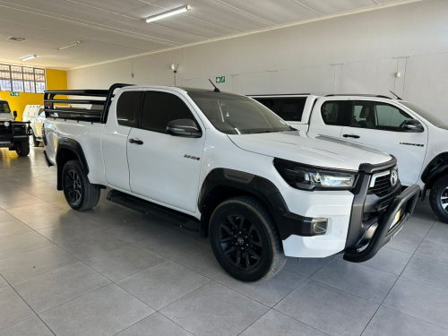 Used Toyota Hilux Legend 2.8 Ex/cab 2x4 M/t for sale in Gobabis