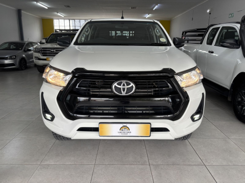 Toyota Hilux 2.4 R/B D/cab 2x4 M/t in Namibia
