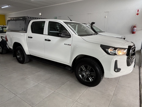 Used Toyota Hilux 2.4 R/B D/cab 2x4 M/t for sale in Gobabis