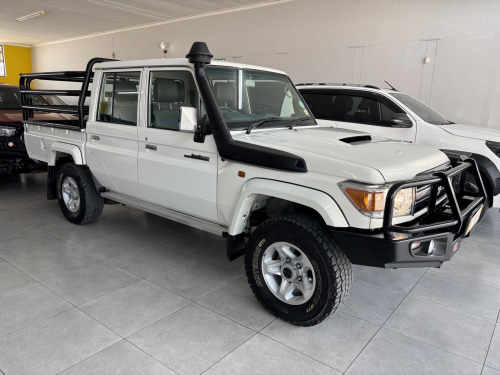 Used Toyota Land cruiser D/cab 4.5 V8 Diesel for sale in Gobabis