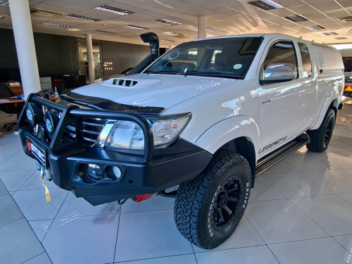 Used Toyota Hilux Legend 45 3.0 D-4D 4x4 E/Cab MT for sale in Windhoek
