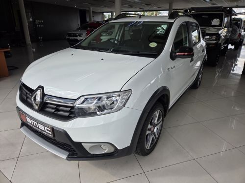 Pre-owned Renault Renault Sandero 900t Stepway Plus Techroad for sale in 