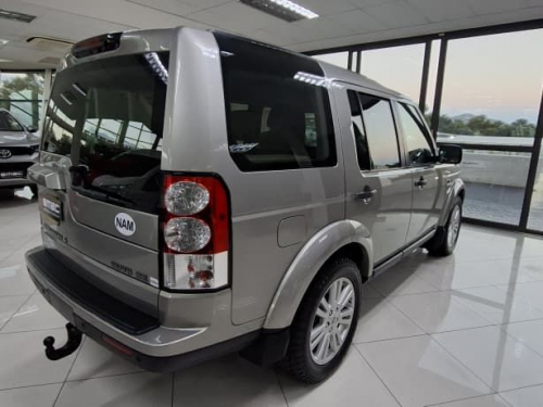 Land Rover Discovery 4 3.0 TD/SD V6 SE AT in Namibia