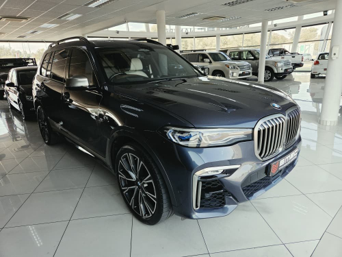 BMW X7 M50D in Namibia