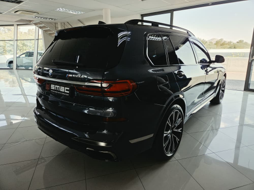BMW X7 M50D in Namibia