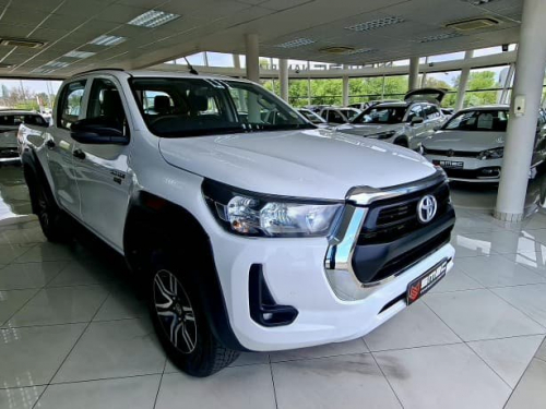 Toyota HIlux 2.4 GD-6 Raider X 4x4 AT in Namibia