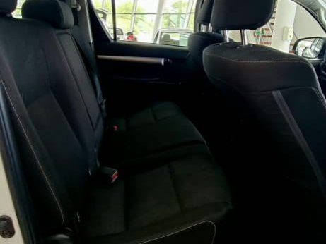 Toyota HIlux 2.4 GD-6 Raider X 4x4 AT in Namibia