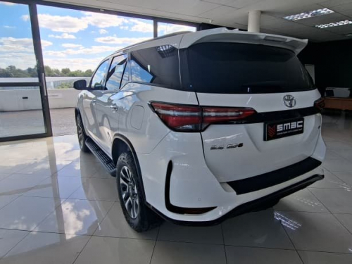 Toyota Fortuner 2.4 GD-6 AT 4x4 in Namibia
