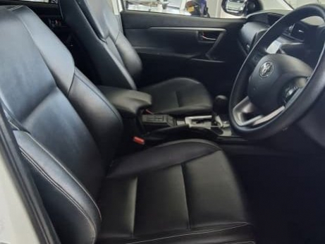 Toyota Fortuner 2.4 GD-6 AT 4x4 in Namibia