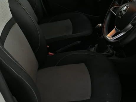 Renault Duster 1.5 DCI Dynamique 4x4 MT in Namibia