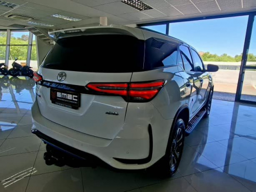Toyota Fortuner 2.4  GD-6 4X4 AT in Namibia
