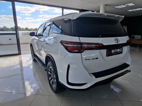 Toyota Fortuner 2.4 GD-6 4x4 AT in Namibia