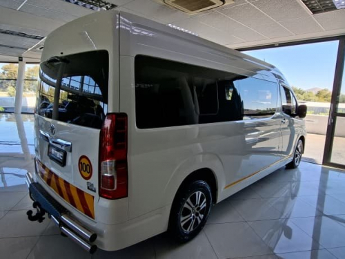 Toyota Quantum 2.8 GL SLWB AT 14 Seater in Namibia