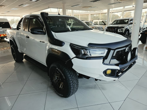 Toyota Hilux Legend 2.8 GD6 E Cab 4x4 AT in Namibia