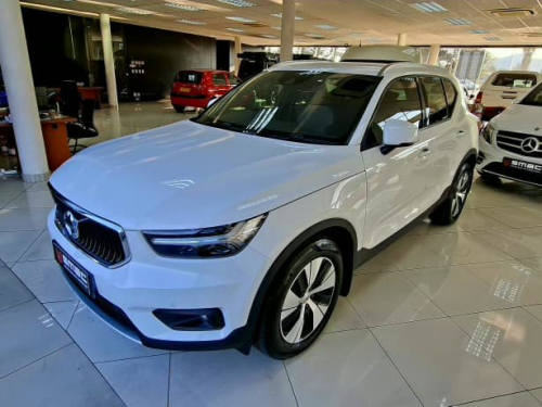 Pre-owned Volvo XC40 T4 Momentum Geartronic AT for sale in 