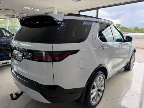 Land Rover Discovery D300 3.0 TD SE R-Dynamic  AWD in Namibia