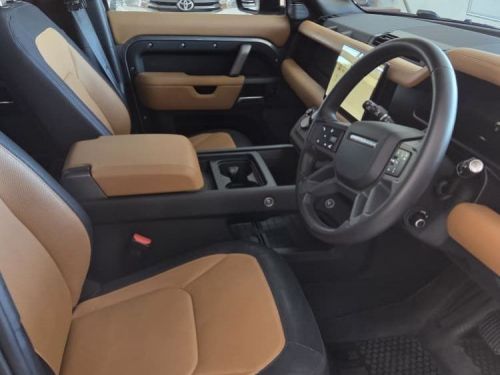 Land Rover 110 D300 HSE X - Dynamic 221 KW in Namibia