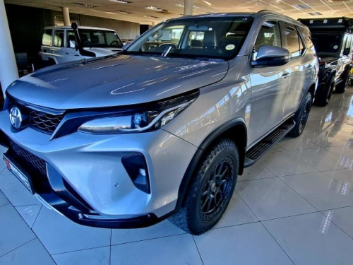 Pre-owned Toyota Fortuner 2.4 GD-6 4x4 AT for sale in 
