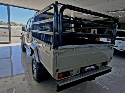 Toyota Land Cruiser 79 4.5D DCab V8 MT in Namibia