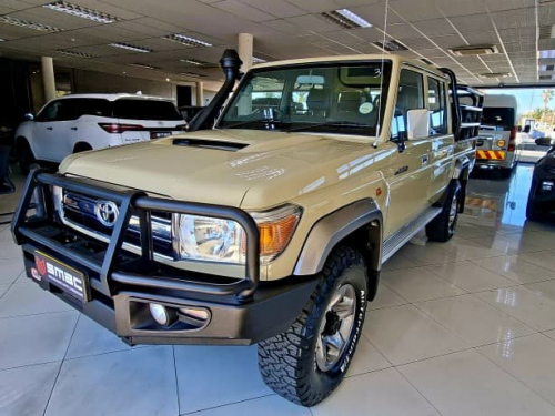 Used Toyota Land Cruiser 79 4.5D DCab V8 MT for sale in Windhoek