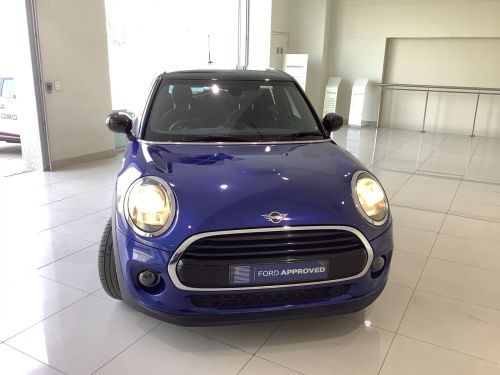 Mini COOPER 1.5 TURBO A/T in Namibia