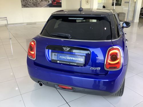 Mini COOPER 1.5 TURBO A/T in Namibia