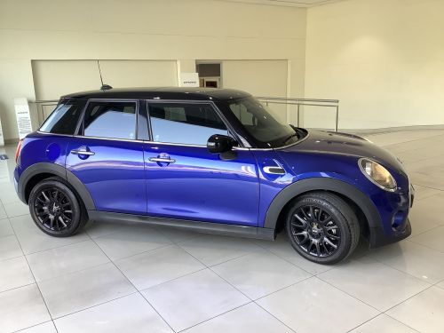 Used Mini COOPER 1.5 TURBO A/T for sale in Windhoek