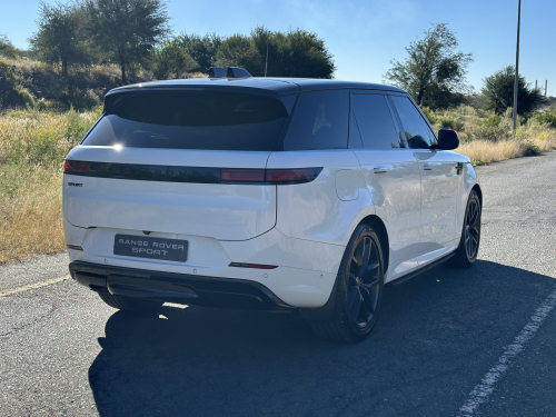 Land Rover RANGE ROVER SPORT  30D DYNAMIC HSE D350 in Namibia