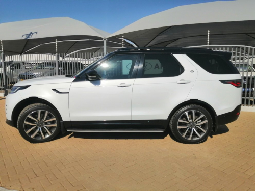 Land Rover DISCOVERY 30TD HSE R-DYNAMIC D300 in Namibia
