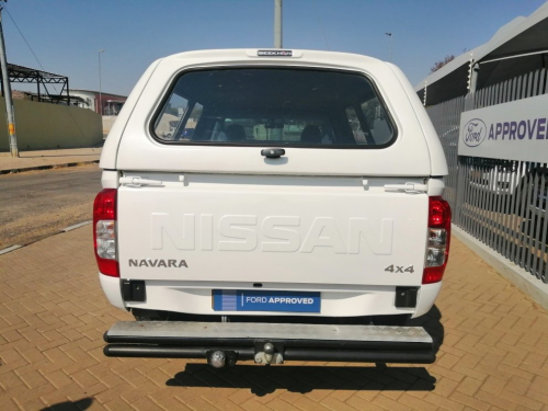 Nissan NAVARA 2.5DDTI XE S/C 4X4 in Namibia