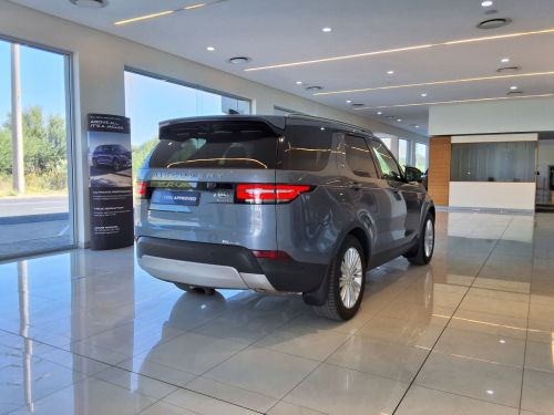 Land Rover DISCOVERY  30 TD 6 HSE in Namibia