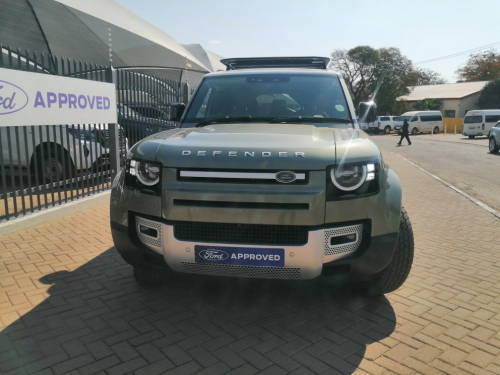 Land Rover DEFENDER 110 D300 S in Namibia