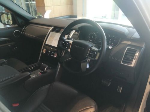 Land Rover DISCOVERY 30D V6 HSE DYNAMIC D350 in Namibia