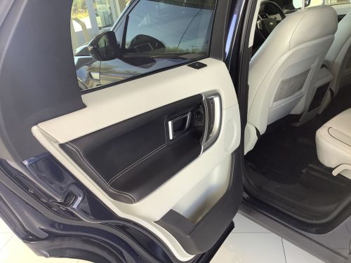 Land Rover DISCOVERY SPORT 2.0i4D HSE in Namibia