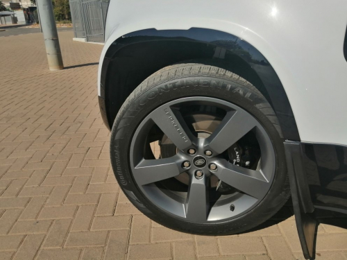 Land Rover DEFENDER  110 P525 V8 386KW in Namibia