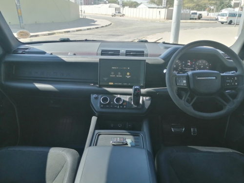 Land Rover DEFENDER  110 P525 V8 386KW in Namibia