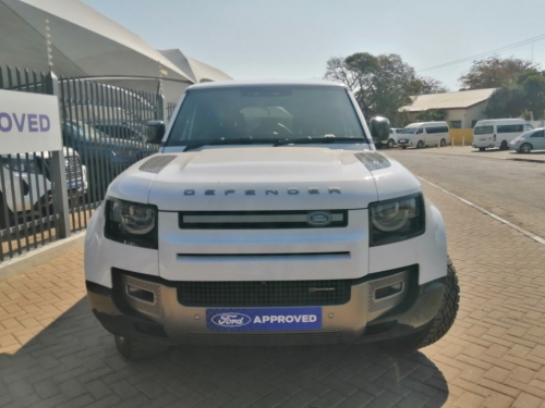 Land Rover DEFENDER 110 D240 HSE 177KW in Namibia