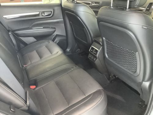 Renault KOLEOS 2.5 DYNAMIQUE CVT in Namibia