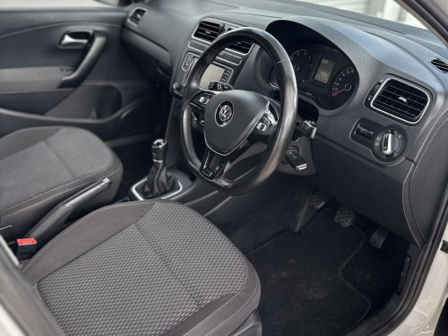Volkswagen POLO CLASSIC 1.4 COMFORDLINE in Namibia