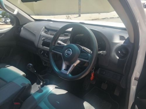 Nissan NAVARA 2.5 XE 4X4 MAN in Namibia