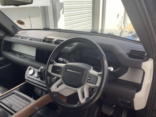 Land Rover DEFENDER 110 D240 SE 177KW in Namibia